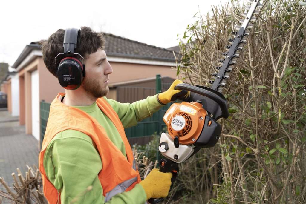 Rasenpflege und Heckenschnitt Duisburg Gartenservice